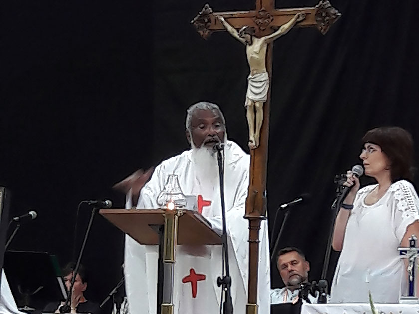 OJCIEC JAMES MANIACKAL W KROŚNIE ODRZAŃSKIM